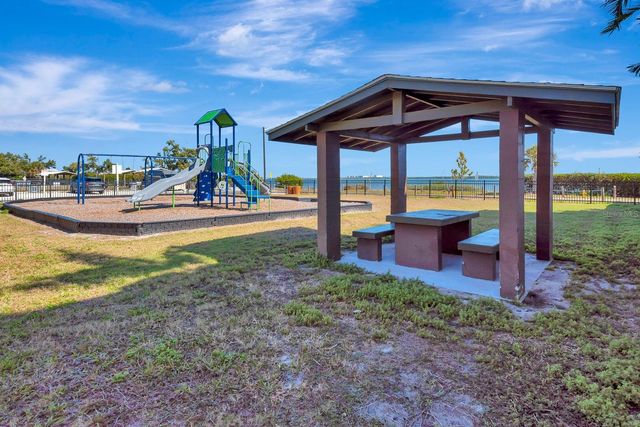 2409 AVENUE B, Bradenton Beach, FL 34217