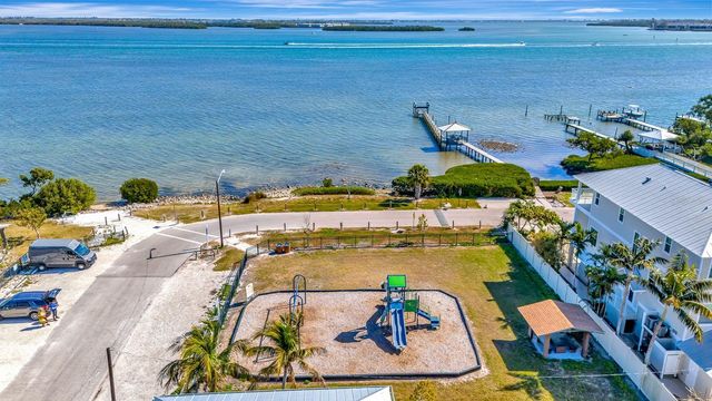 2409 AVENUE B, Bradenton Beach, FL 34217