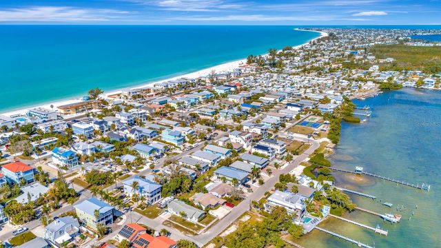 2409 AVENUE B, Bradenton Beach, FL 34217