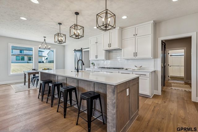 3901 S 212th Street, Elkhorn, NE 68022