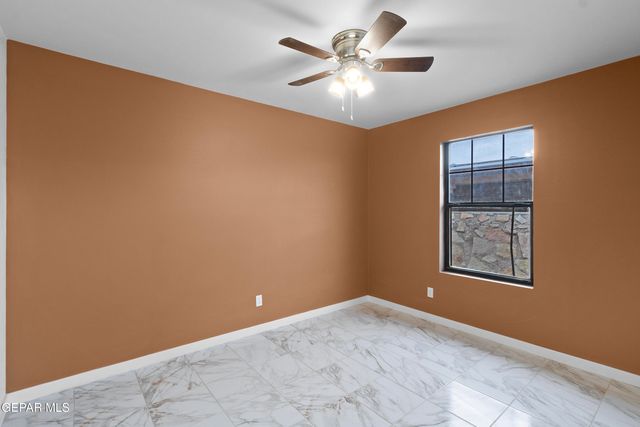 142 GREEN DESERT Circle, El Paso, TX 79928