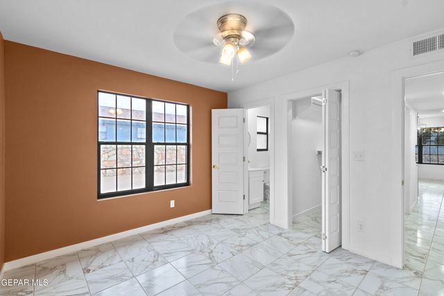 142 GREEN DESERT Circle, El Paso, TX 79928