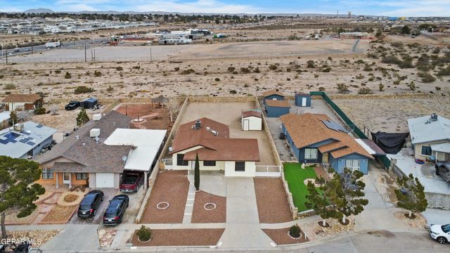 142 GREEN DESERT Circle, El Paso, TX 79928