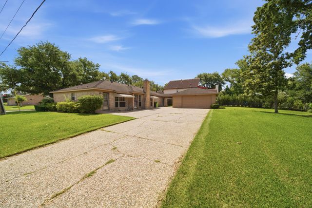 2902 Robinson Road, Missouri City, TX 77459