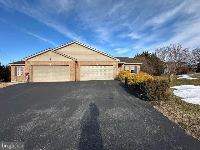 23 HOMESTEAD DRIVE, Greencastle, PA 17225