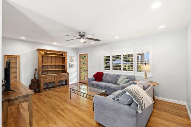 133 Ocean View Ct, Vista, CA 92084