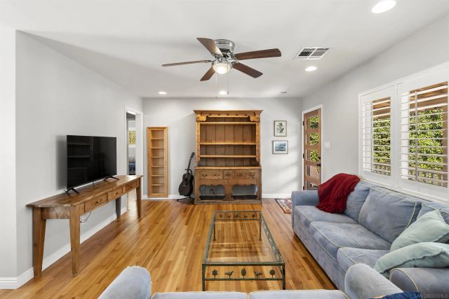 133 Ocean View Ct, Vista, CA 92084