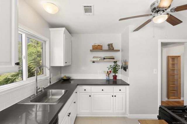 133 Ocean View Ct, Vista, CA 92084