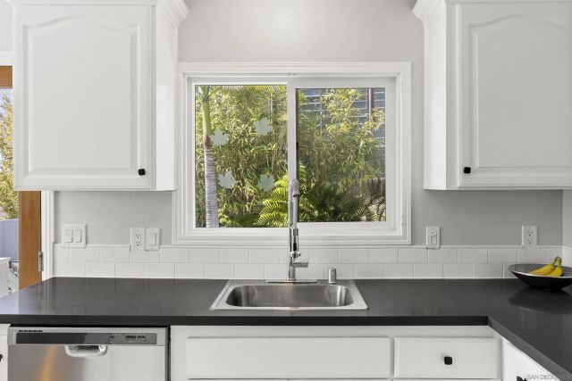 133 Ocean View Ct, Vista, CA 92084