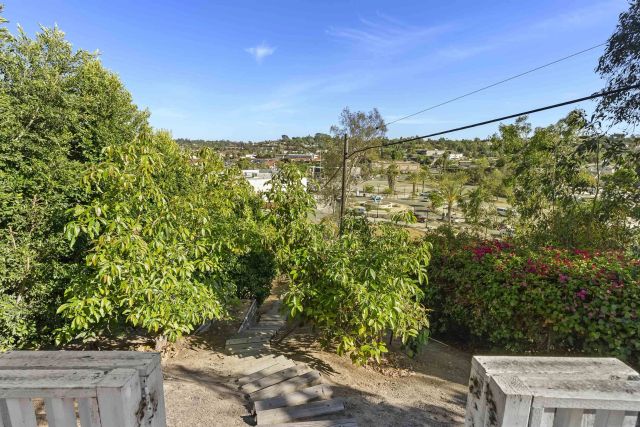 133 Ocean View Ct, Vista, CA 92084
