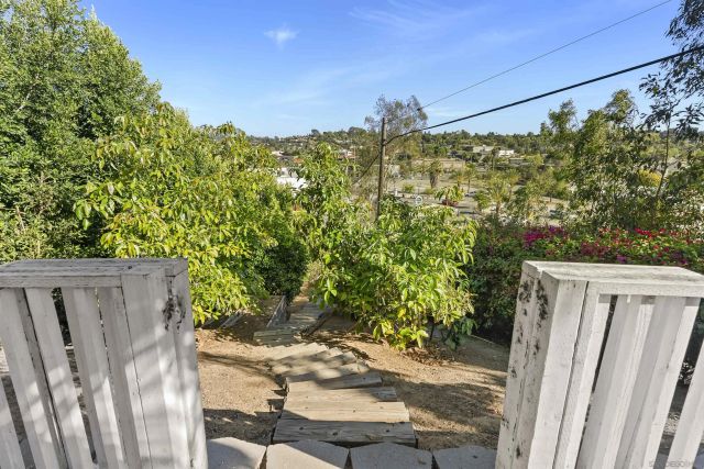 133 Ocean View Ct, Vista, CA 92084