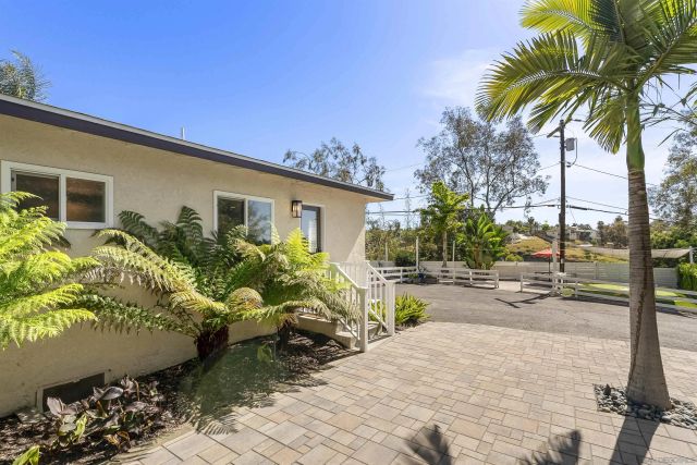 133 Ocean View Ct, Vista, CA 92084