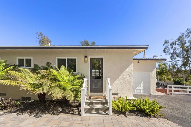 133 Ocean View Ct, Vista, CA 92084