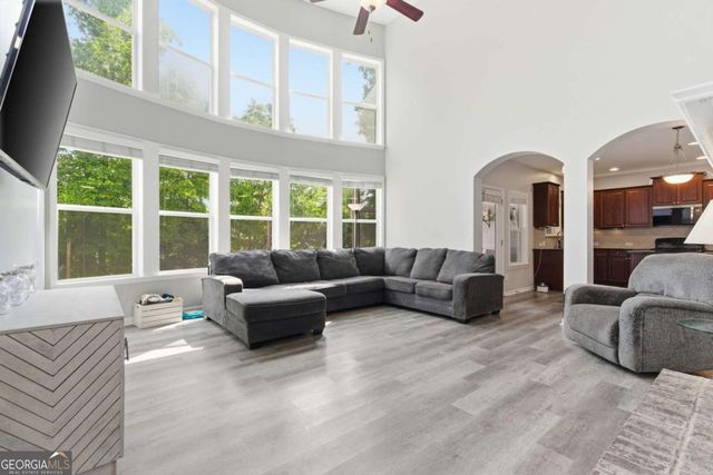 6040 Vista Crossing Way, Cumming, GA 30028