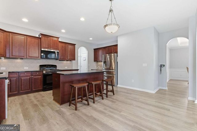 6040 Vista Crossing Way, Cumming, GA 30028