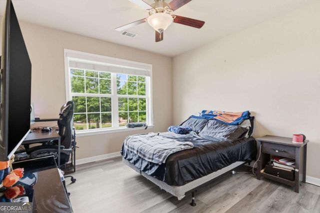 6040 Vista Crossing Way, Cumming, GA 30028
