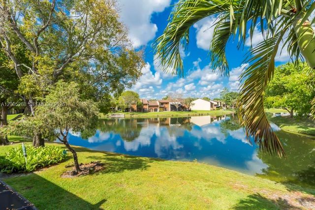 4155 SW 85th Ave, Davie, FL 33328