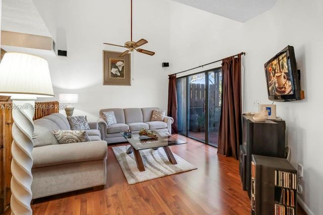 4155 SW 85th Ave, Davie, FL 33328