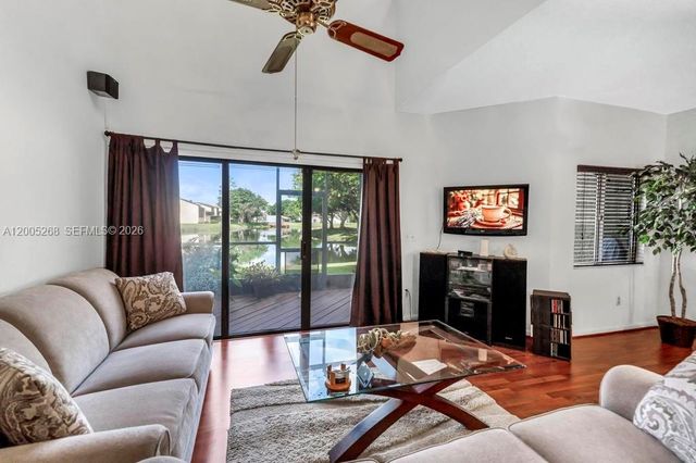 4155 SW 85th Ave, Davie, FL 33328