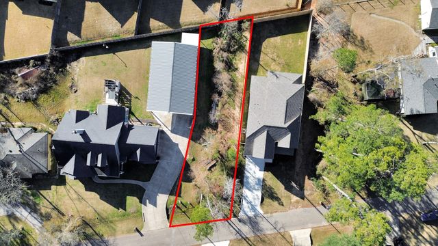 1335 Glen Oaks Drive, Conroe, TX 77385