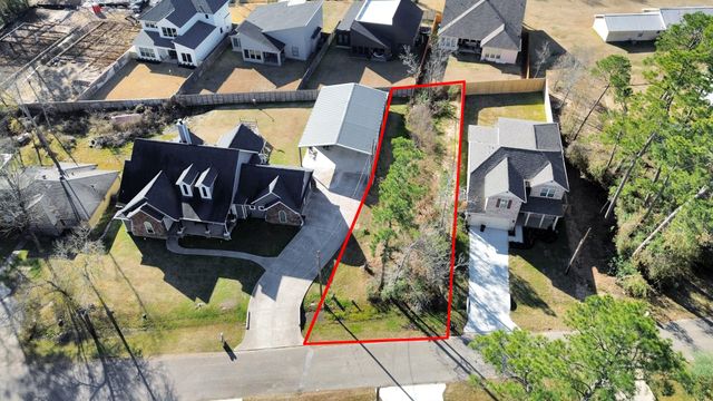 1335 Glen Oaks Drive, Conroe, TX 77385