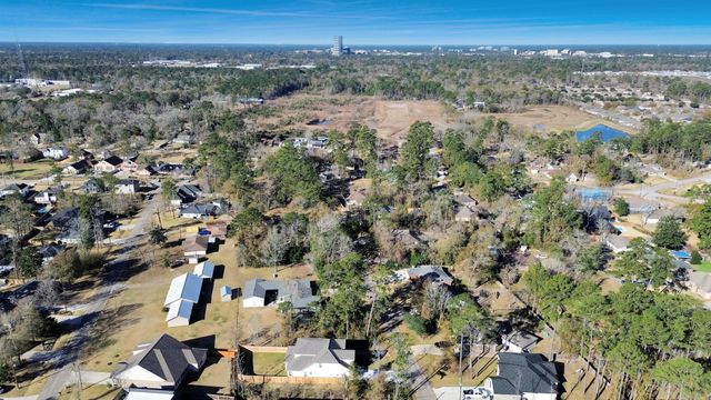 1335 Glen Oaks Drive, Conroe, TX 77385