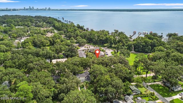 4242 ORTEGA Boulevard 16, Jacksonville, FL 32210