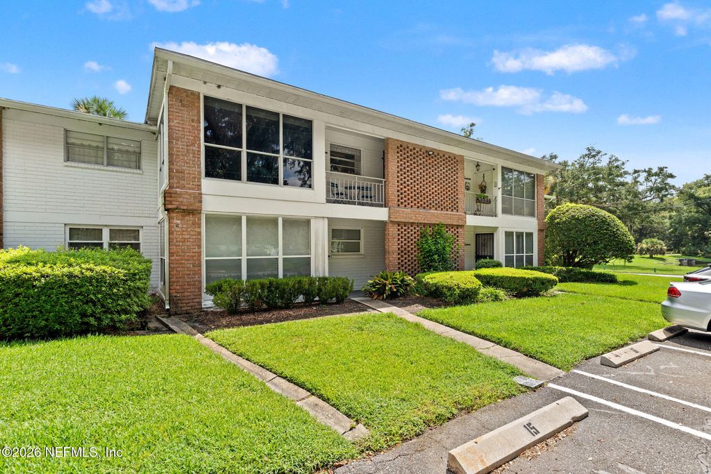 4242 ORTEGA Boulevard 16, Jacksonville, FL 32210
