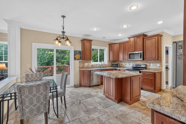 4633 Cedar Village Drive, Mason, OH 45040