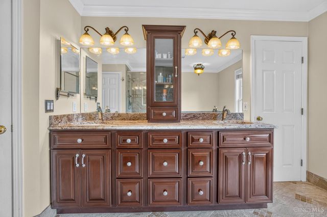 4633 Cedar Village Drive, Mason, OH 45040