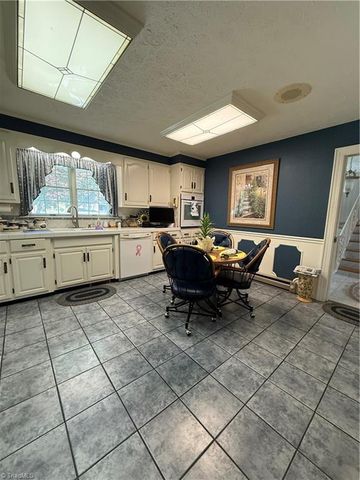 321 Pineview Drive, Mount Airy, NC 27030