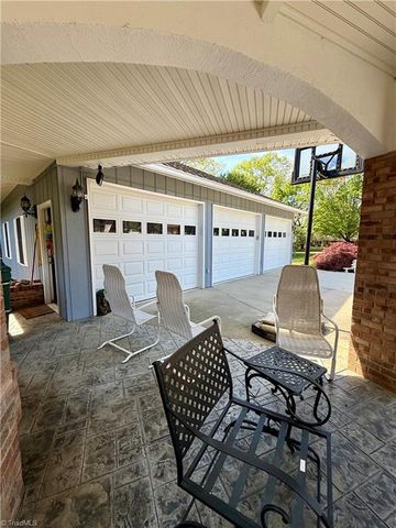 321 Pineview Drive, Mount Airy, NC 27030
