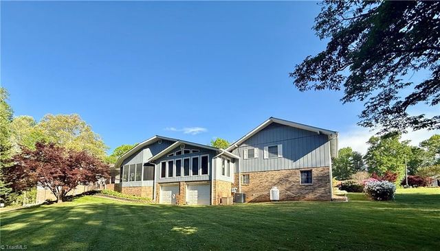 321 Pineview Drive, Mount Airy, NC 27030