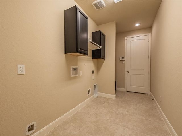 5316 Savannah Bend Drive, Rosharon, TX 77583