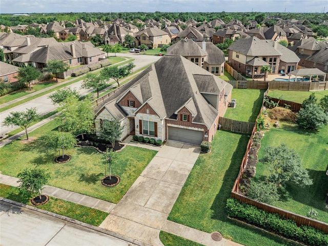 5316 Savannah Bend Drive, Rosharon, TX 77583