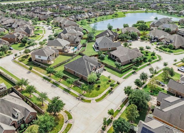 5316 Savannah Bend Drive, Rosharon, TX 77583