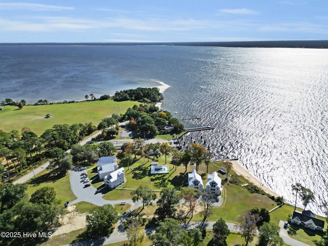 89 Country Club Drive Apt B2, Arapahoe, NC 28510