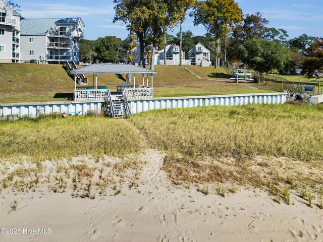 89 Country Club Drive Apt B2, Arapahoe, NC 28510