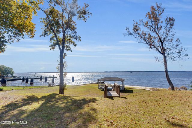 89 Country Club Drive Apt B2, Arapahoe, NC 28510