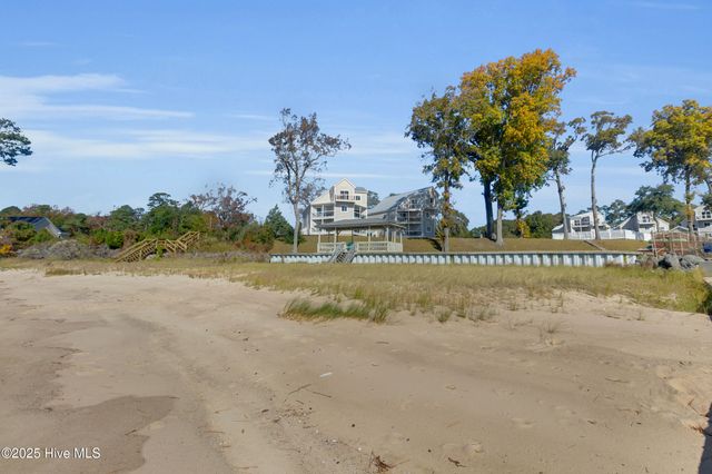 89 Country Club Drive Apt B2, Arapahoe, NC 28510