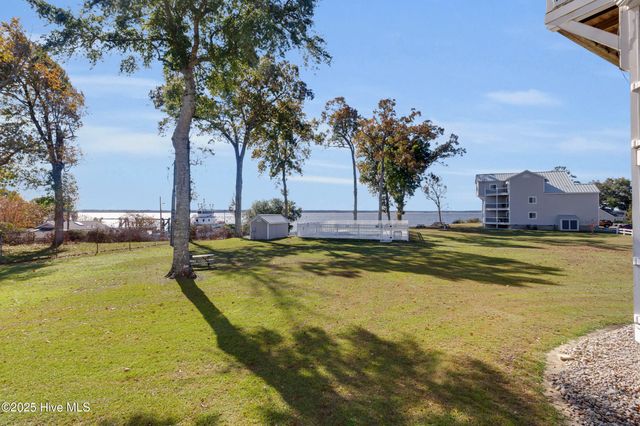 89 Country Club Drive Apt B2, Arapahoe, NC 28510