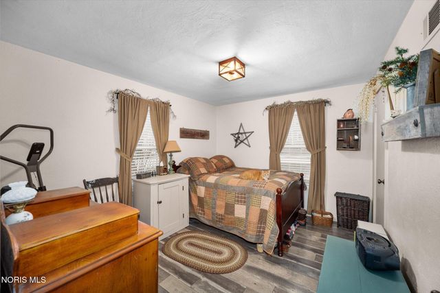 5001 Golden Road, Toledo, OH 43615