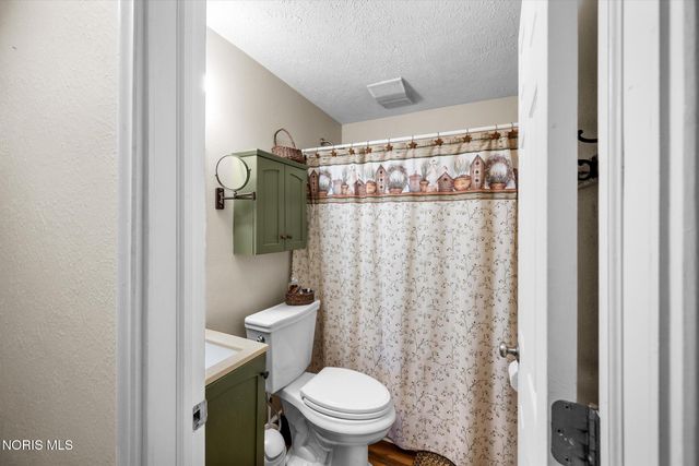 5001 Golden Road, Toledo, OH 43615