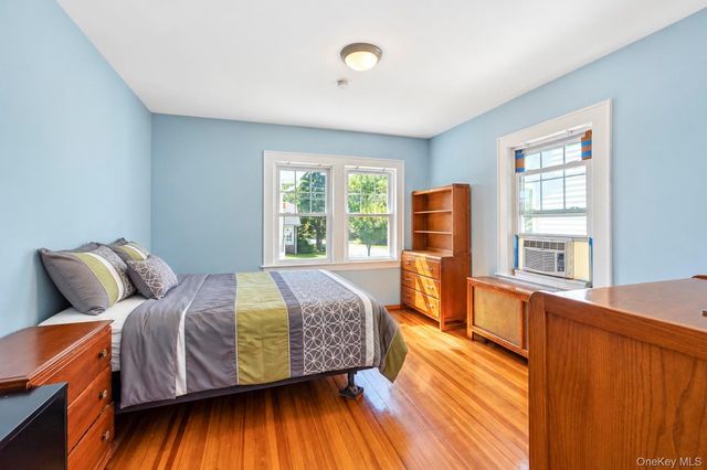 49 Collins Avenue, Kings Park, NY 11754
