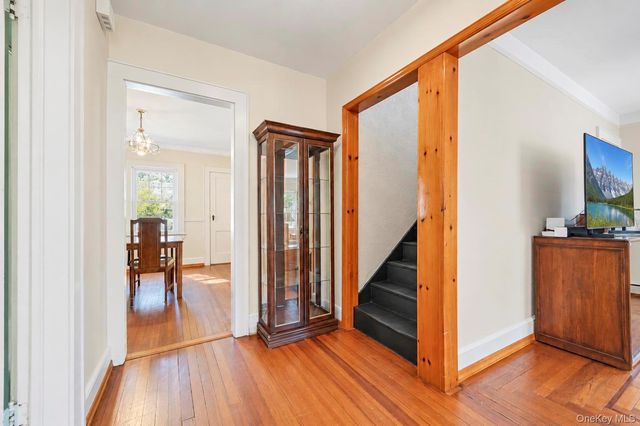 49 Collins Avenue, Kings Park, NY 11754