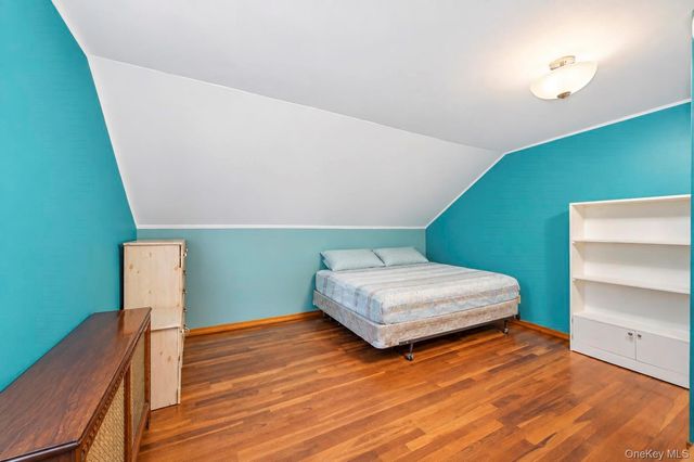 49 Collins Avenue, Kings Park, NY 11754