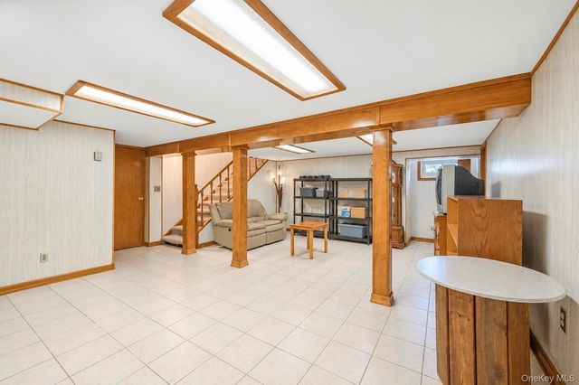 49 Collins Avenue, Kings Park, NY 11754