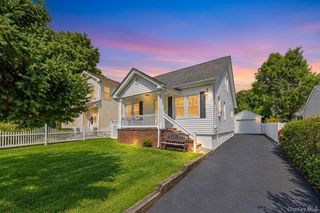 49 Collins Avenue, Kings Park, NY 11754