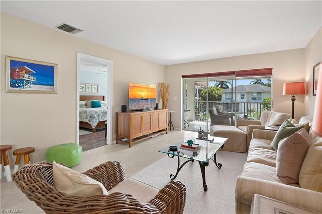 1435 Blue Point AVE 1435, Naples, FL 34102