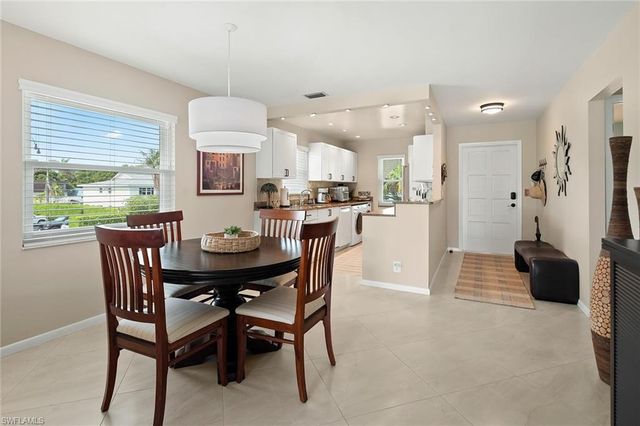 1435 Blue Point AVE 1435, Naples, FL 34102